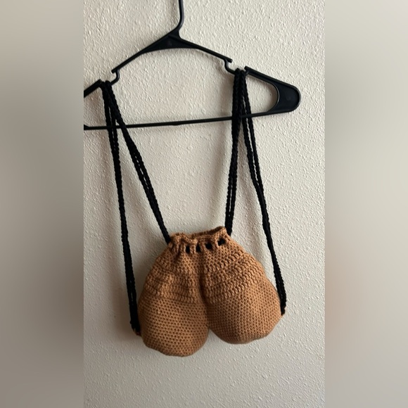 Crocheted BallSack Backpack Purse 🌟🏀🏈🏀🌟 - Picture 4 of 14